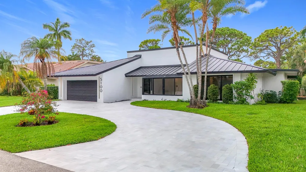 5100 Pineview Circle Delray Beach, FL 33445