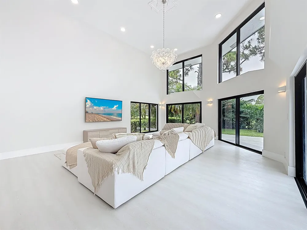 5100 Pineview Circle Delray Beach, FL 33445