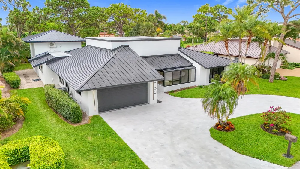 5100 Pineview Circle Delray Beach, FL 33445