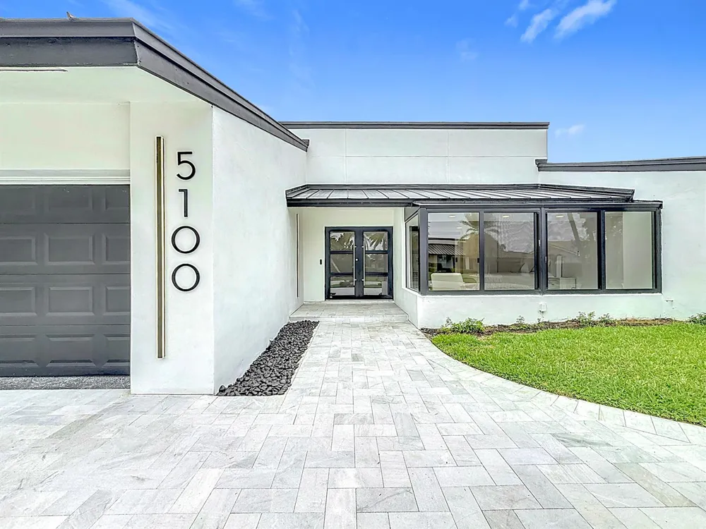 5100 Pineview Circle Delray Beach, FL 33445