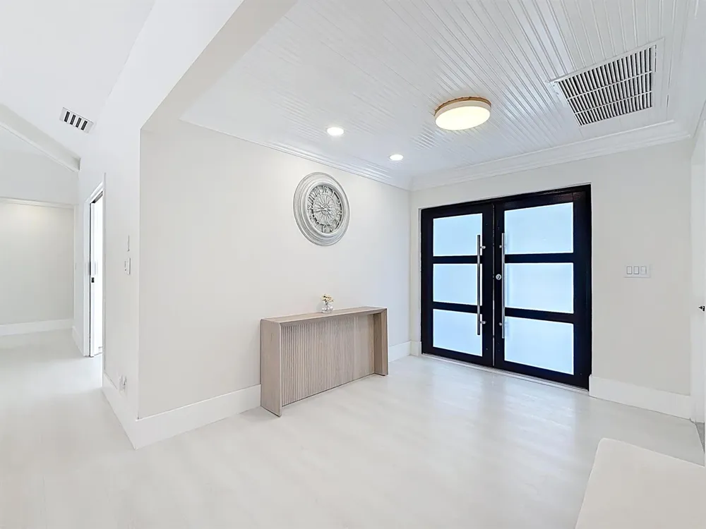 5100 Pineview Circle Delray Beach, FL 33445