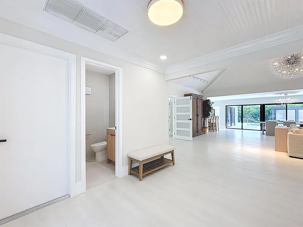 5100 Pineview Circle Delray Beach, FL 33445