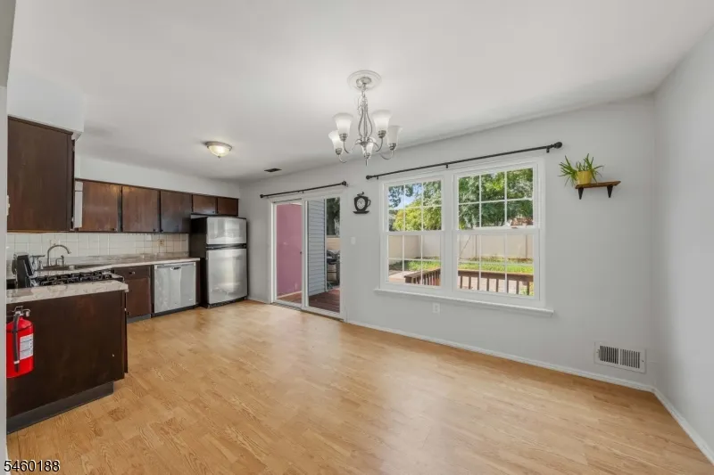 35 Byrnes Ln Sayreville, NJ 08872