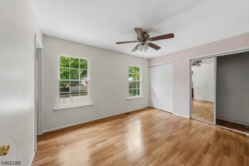 35 Byrnes Ln Sayreville, NJ 08872