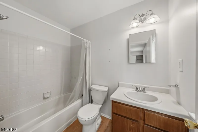 35 Byrnes Ln Sayreville, NJ 08872