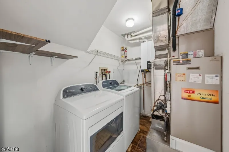 35 Byrnes Ln Sayreville, NJ 08872