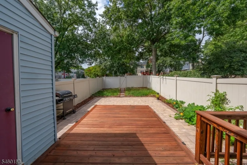 35 Byrnes Ln Sayreville, NJ 08872