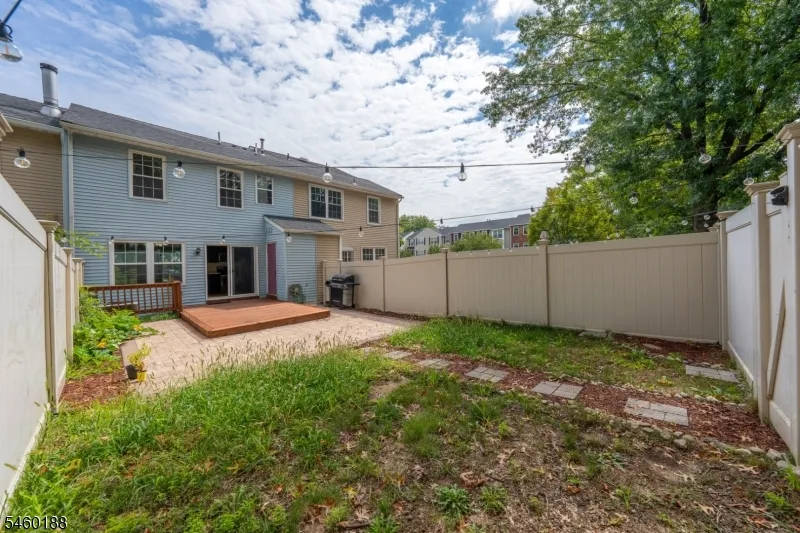35 Byrnes Ln Sayreville, NJ 08872