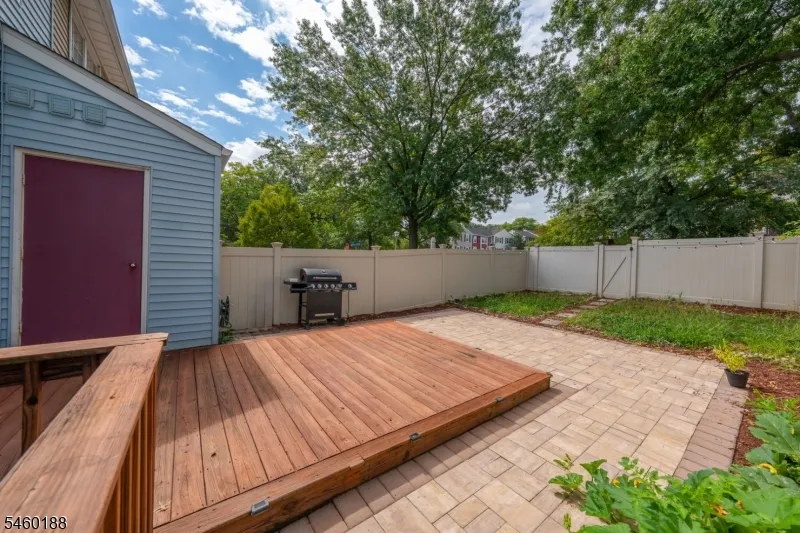 35 Byrnes Ln Sayreville, NJ 08872