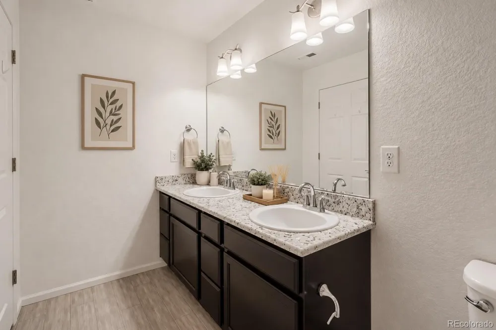 15165 E 16th Place #203 Aurora, CO 80011