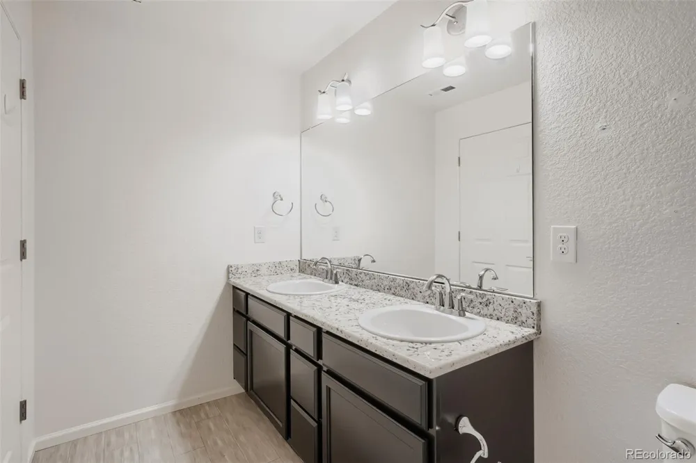 15165 E 16th Place #203 Aurora, CO 80011