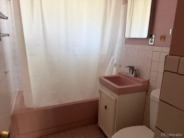 3134 Blackhawk Street Aurora, CO 80011