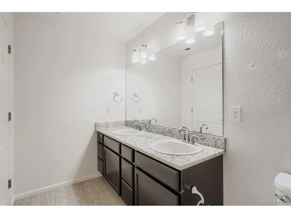 15165 E 16th Place #203 Aurora, CO 80011