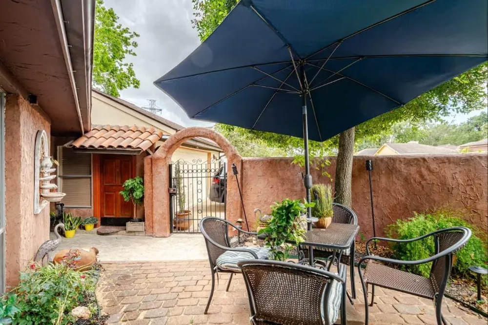 2526 Creekway Circle Missouri City, TX 77459