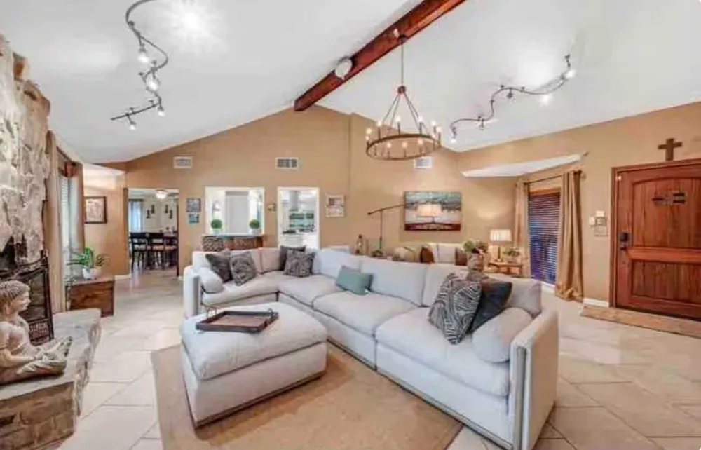 2526 Creekway Circle Missouri City, TX 77459