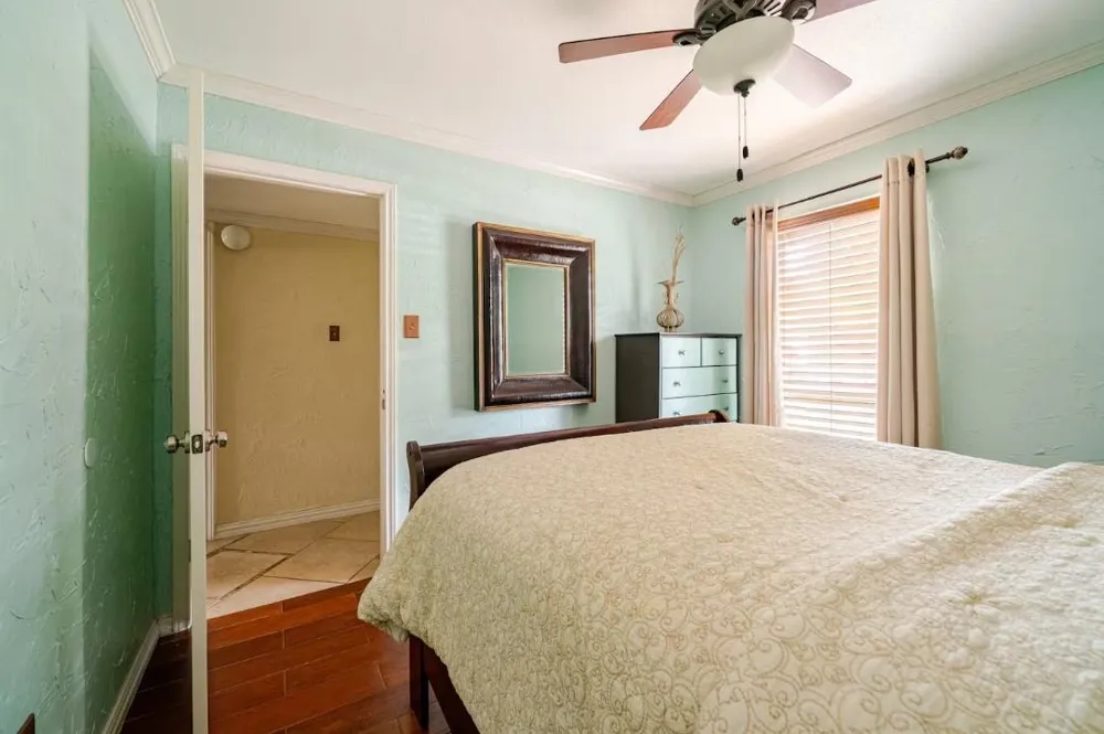 2526 Creekway Circle Missouri City, TX 77459