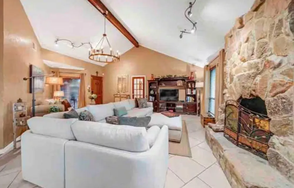 2526 Creekway Circle Missouri City, TX 77459