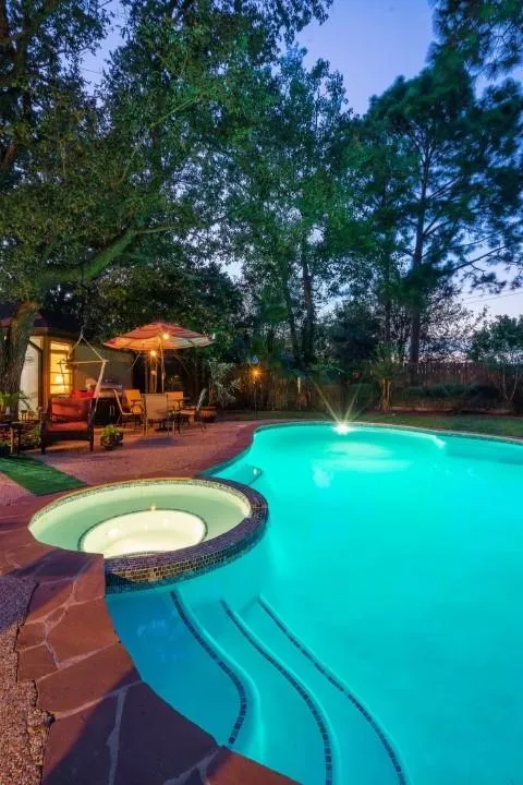 2526 Creekway Circle Missouri City, TX 77459