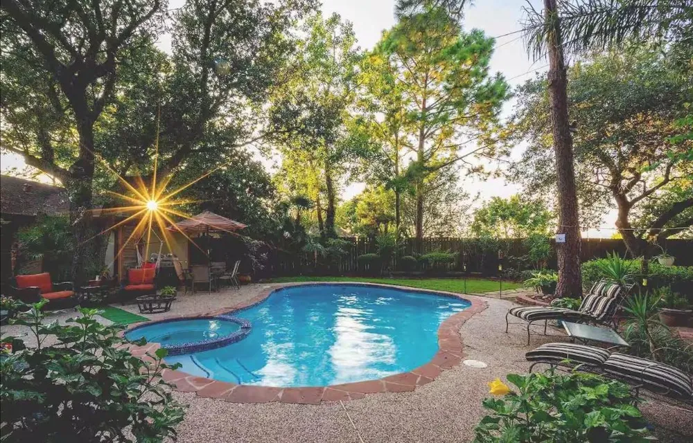 2526 Creekway Circle Missouri City, TX 77459