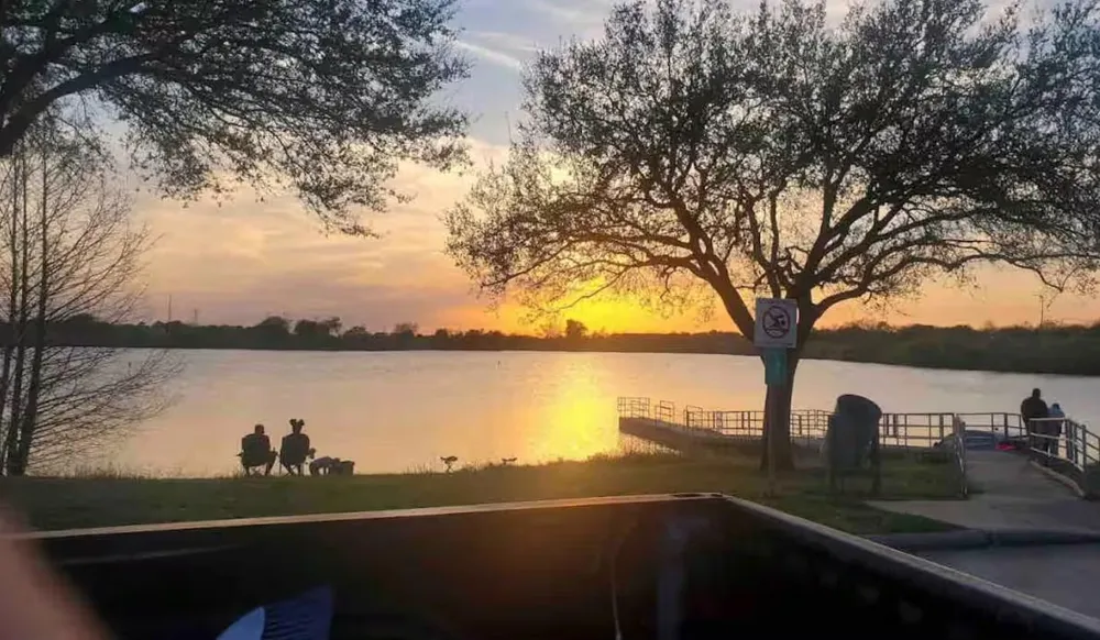 2526 Creekway Circle Missouri City, TX 77459