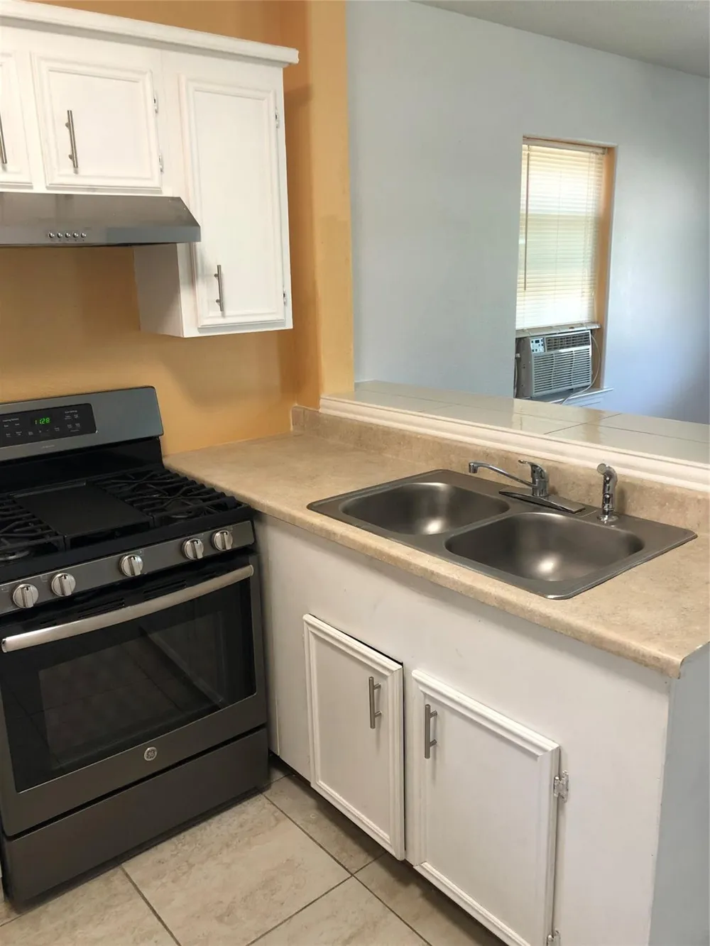 703 Avenue B Freeport, TX 77541