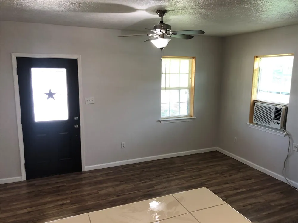 703 Avenue B Freeport, TX 77541