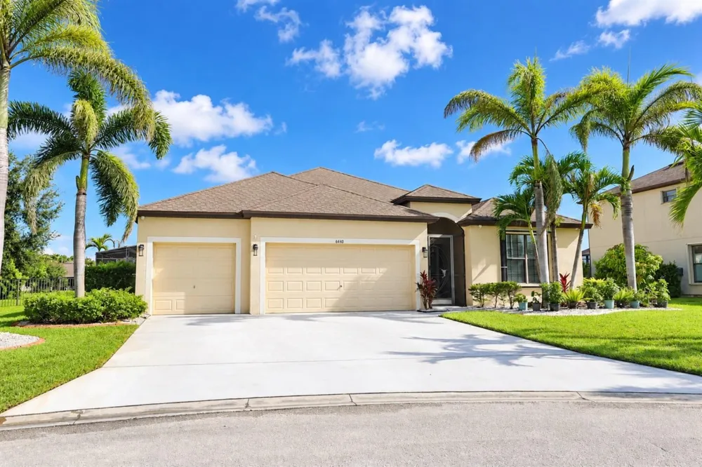 6460 Palm Place Vero Beach, FL 32967