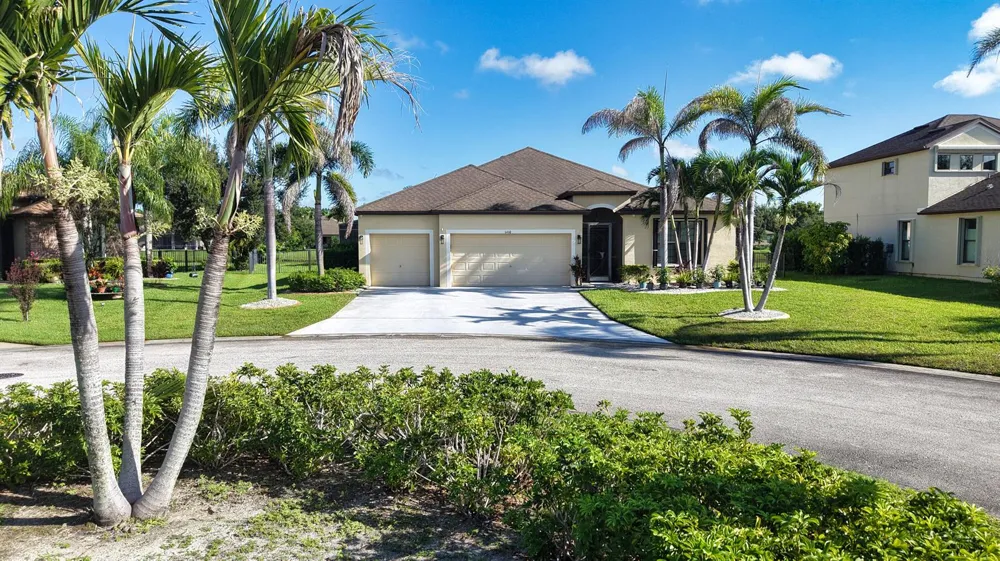 6460 Palm Place Vero Beach, FL 32967