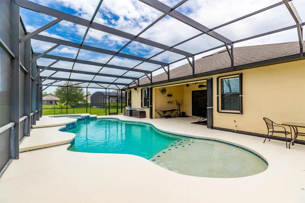 6460 Palm Place Vero Beach, FL 32967