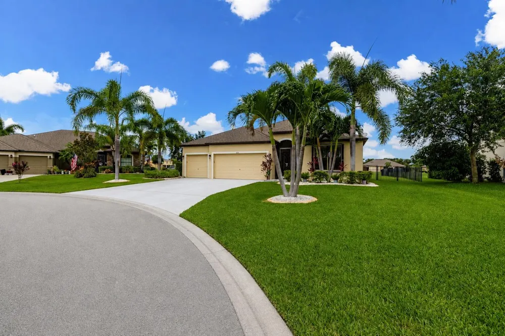 6460 Palm Place Vero Beach, FL 32967