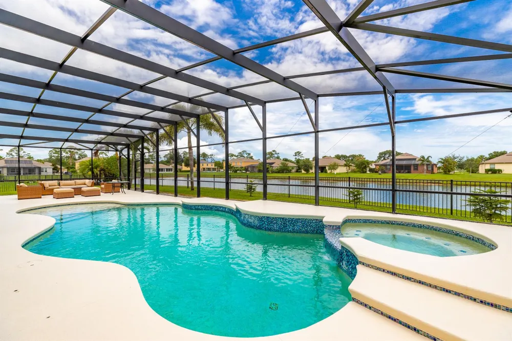 6460 Palm Place Vero Beach, FL 32967