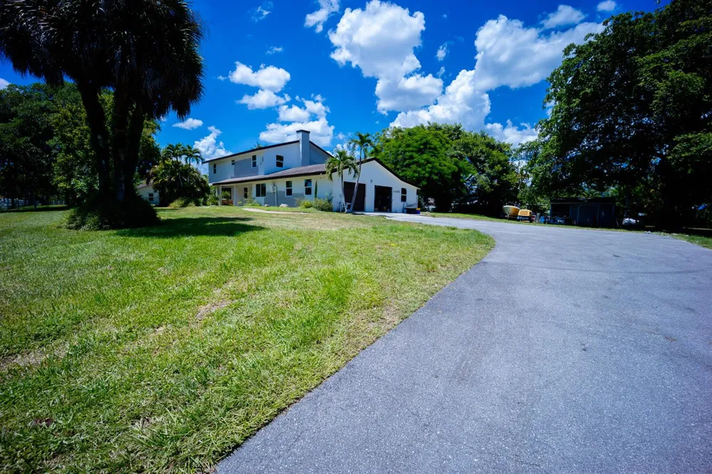 9435 EL PASO DRIVE Lake Worth, FL 33467