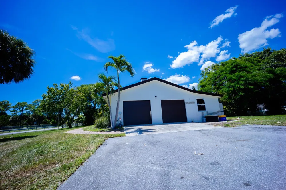9435 EL PASO DRIVE Lake Worth, FL 33467