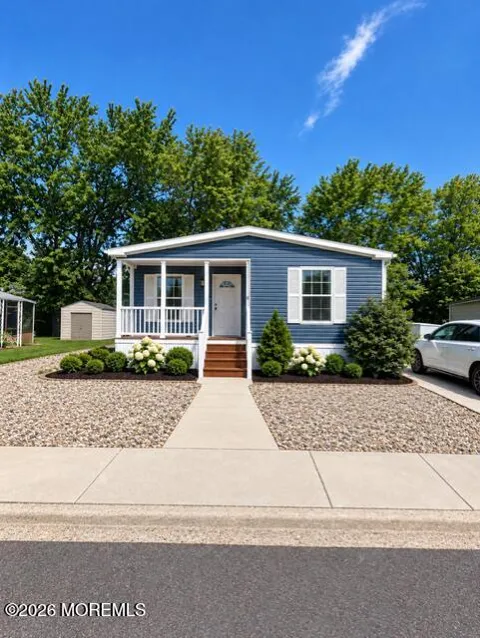 6 Eagle Road