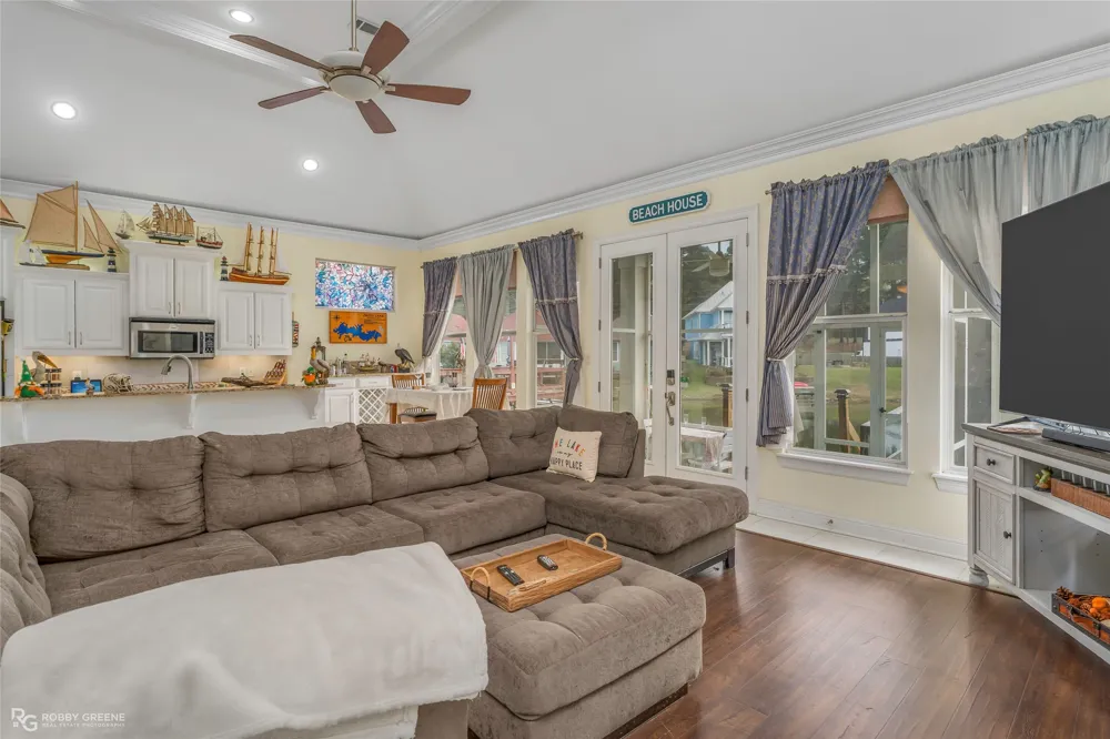 5860 S Lakeshore Drive #12 Shreveport, LA 71119