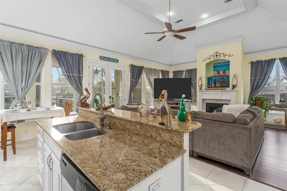 5860 S Lakeshore Drive #12 Shreveport, LA 71119