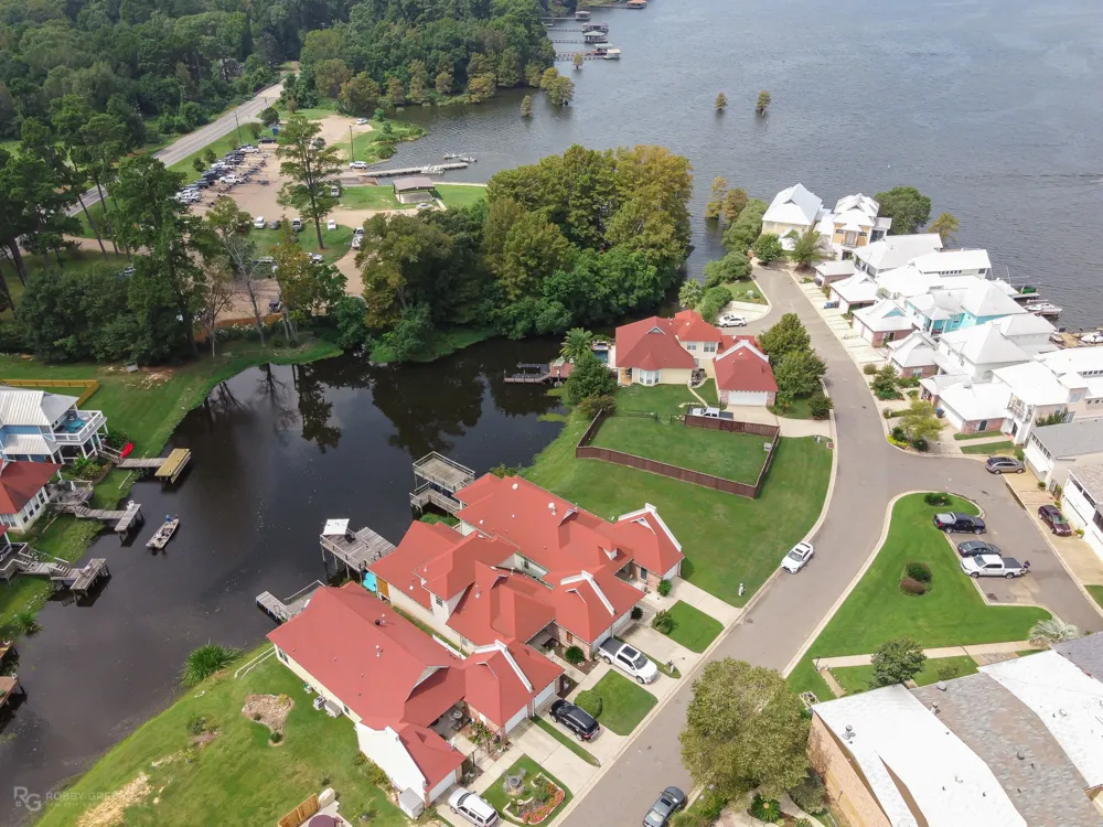5860 S Lakeshore Drive #12 Shreveport, LA 71119