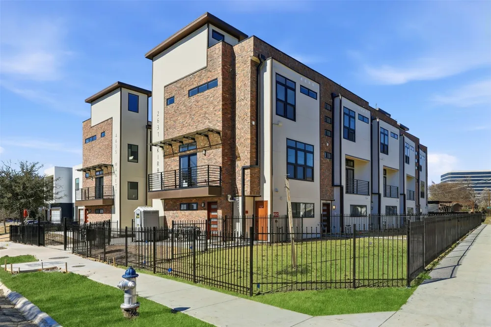 4635 Manett Street #108 Dallas, TX 75204
