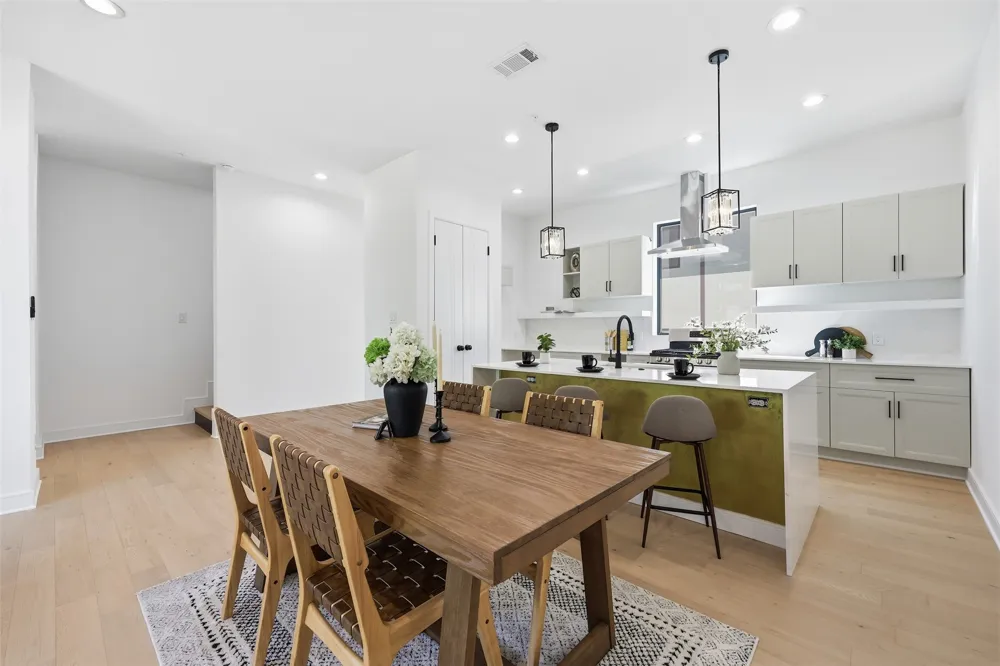 4635 Manett Street #108 Dallas, TX 75204