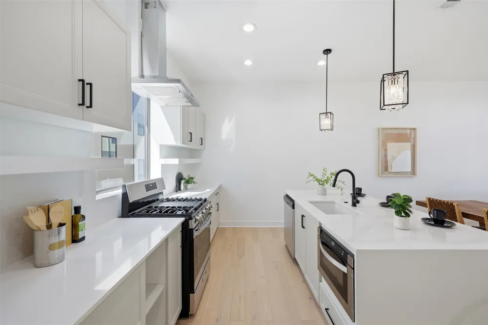 4635 Manett Street #108 Dallas, TX 75204
