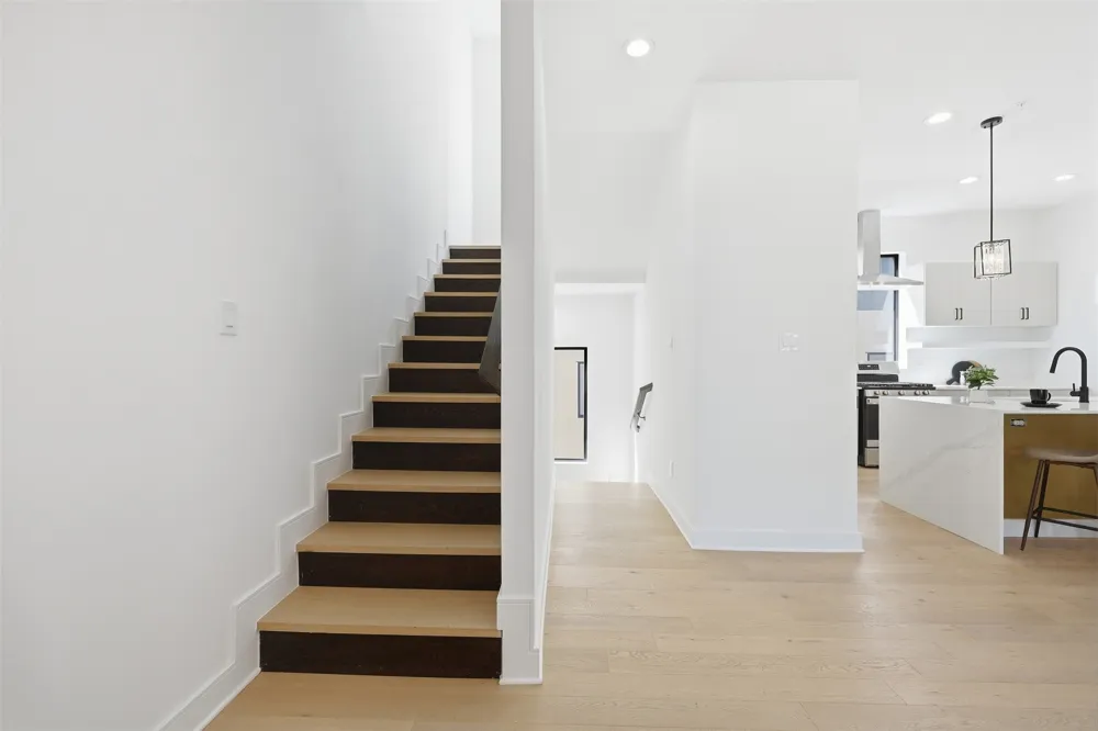 4635 Manett Street #108 Dallas, TX 75204