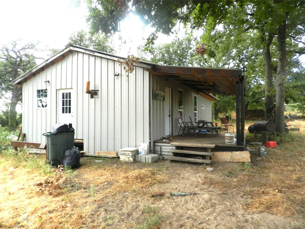588 Salt Creek Road Springtown, TX 76082