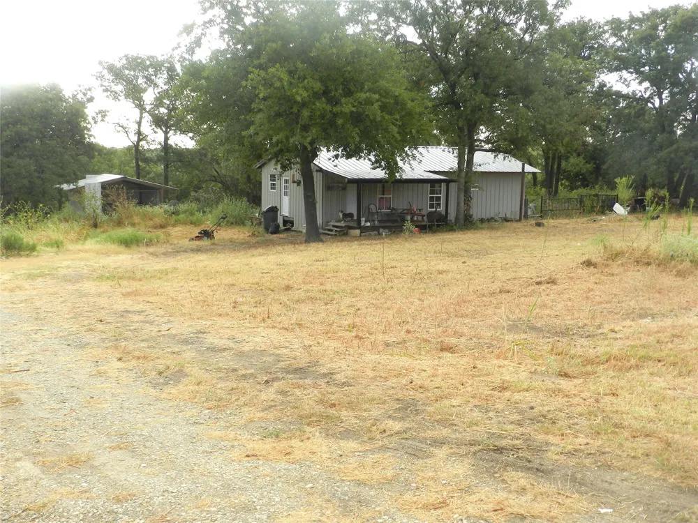588 Salt Creek Road Springtown, TX 76082