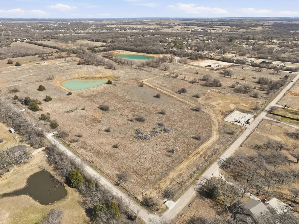 875 County Road 404 Alvarado, TX 76009