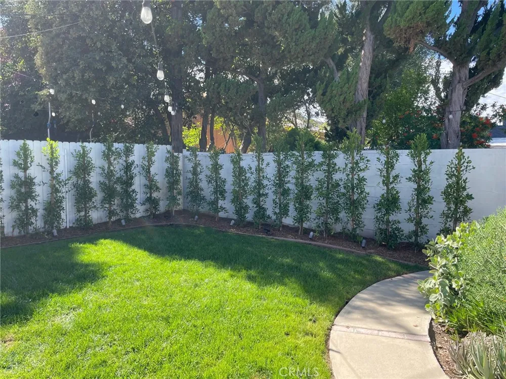 5785 Bertrand Avenue Encino, CA 91316