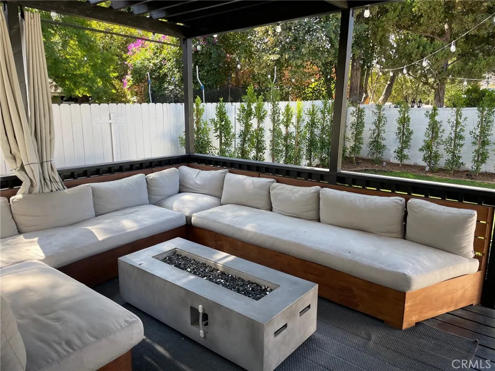 5785 Bertrand Avenue Encino, CA 91316