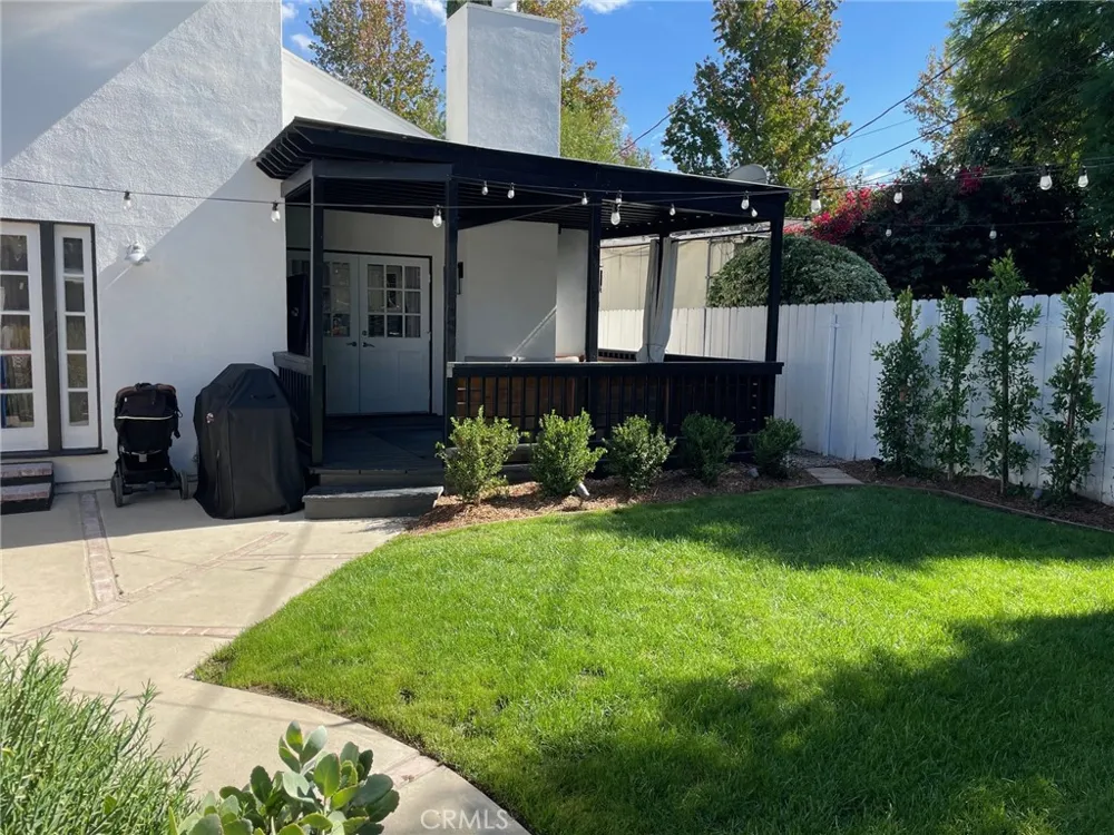 5785 Bertrand Avenue Encino, CA 91316