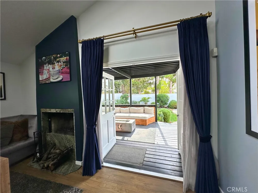 5785 Bertrand Avenue Encino, CA 91316