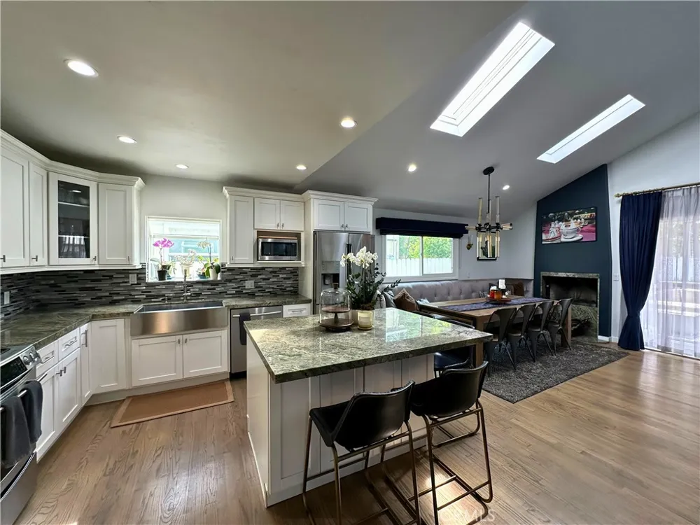 5785 Bertrand Avenue Encino, CA 91316