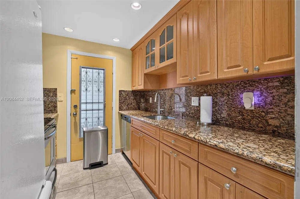 11685 Canal Dr #303 North Miami, FL 33181